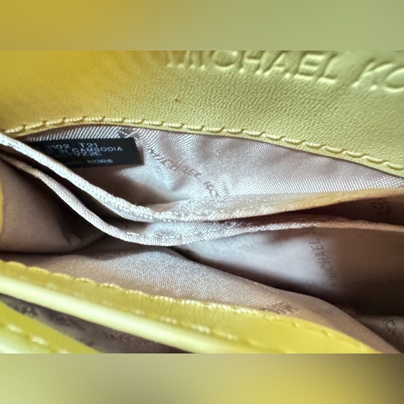 Michael Kors Jet Set Travel Card Case Wallet Exotic Embossed Yellow - Picture 5 of 10